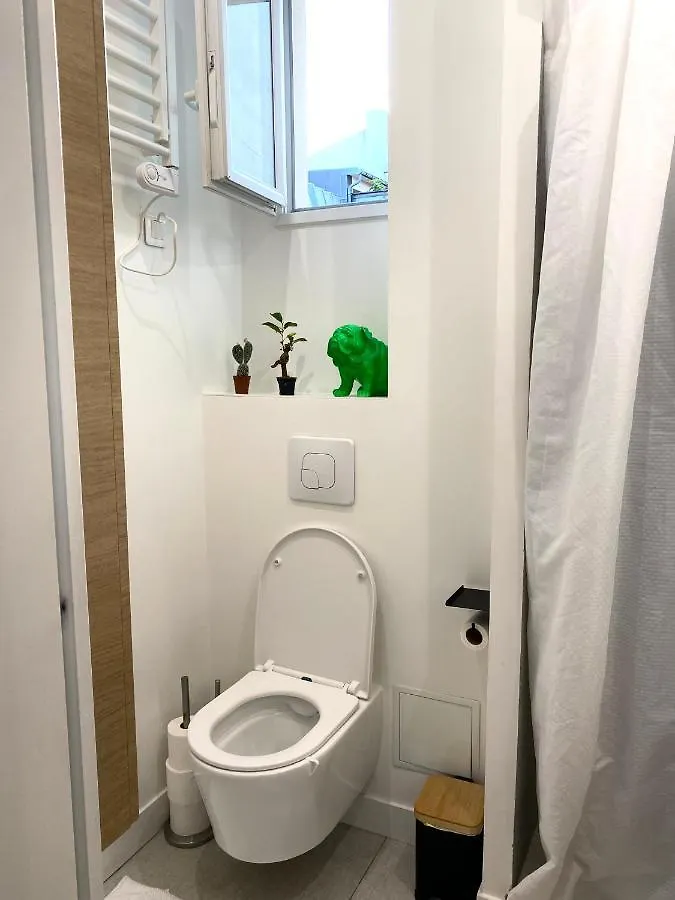 Le Voltaire Apartment - Paris Center 0*,  France